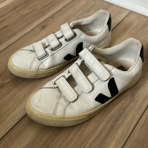 Veja shoes